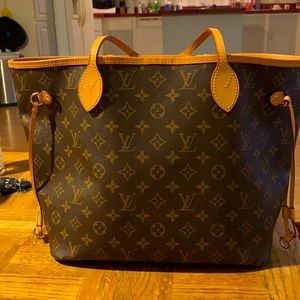 Very gently used Louis Vuitton never-full size med